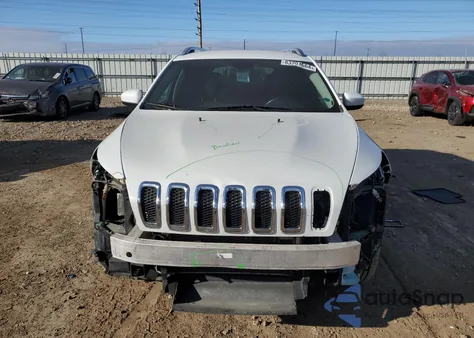 2017 Jeep Cherokee Latitude 4X4 from USA, damaged, VIN 1C4PJMCS1HW657267